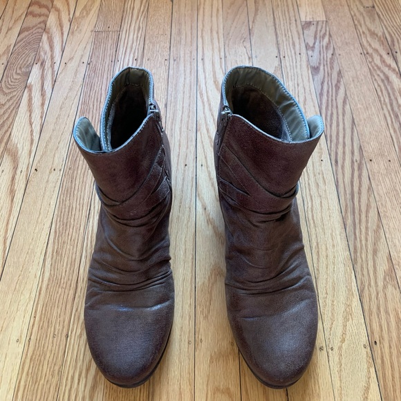 Baretraps Wedge Bootie - Picture 5 of 9